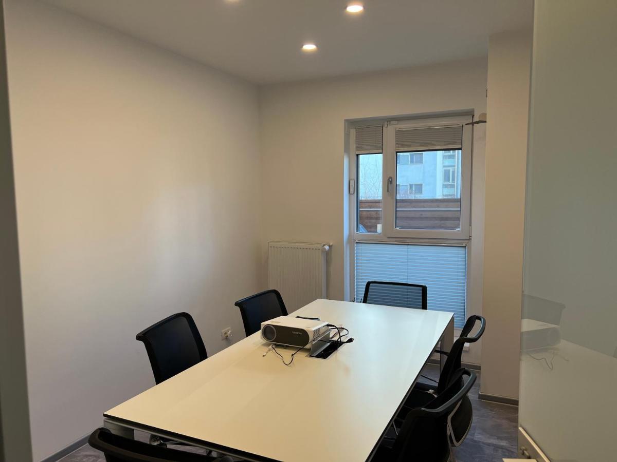 Fancy Penthouse Studio With Lakeview W10 Букурещ Екстериор снимка
