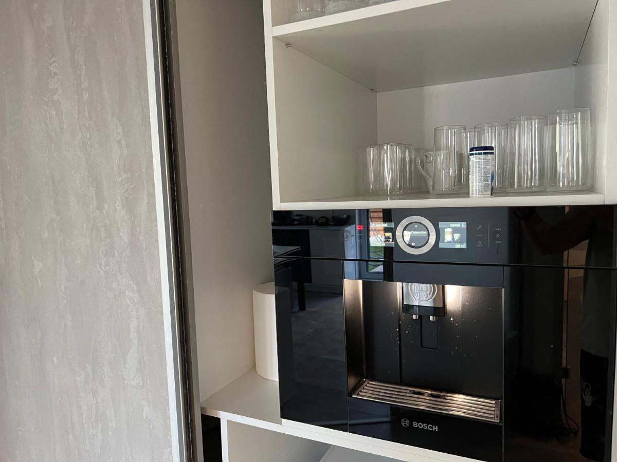 Fancy Penthouse Studio With Lakeview W10 Букурещ Екстериор снимка