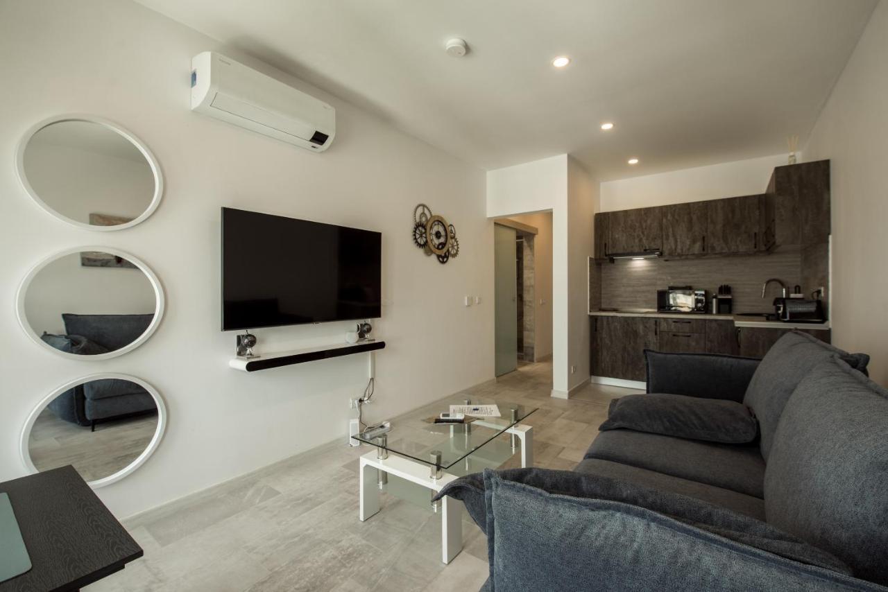 Fancy Penthouse Studio With Lakeview W10 Букурещ Екстериор снимка