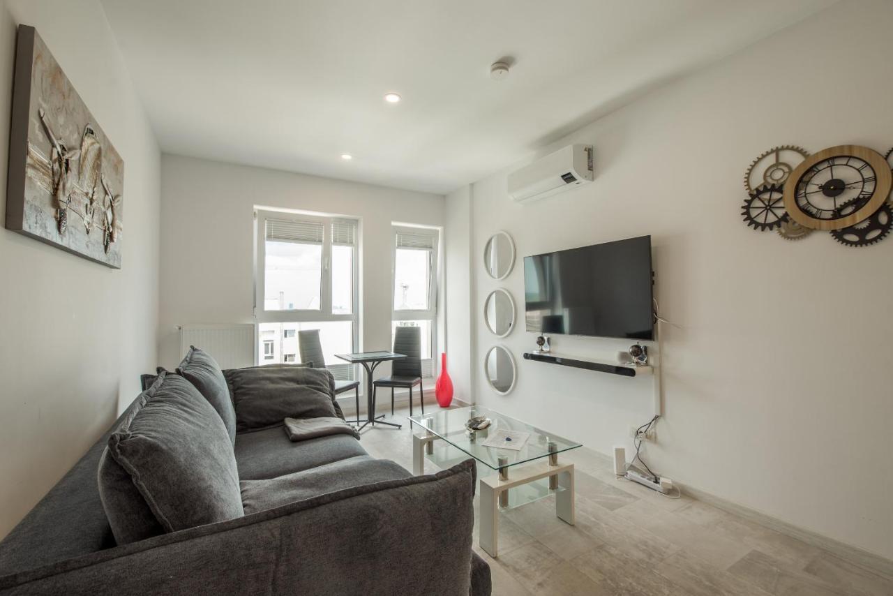 Fancy Penthouse Studio With Lakeview W10 Букурещ Екстериор снимка